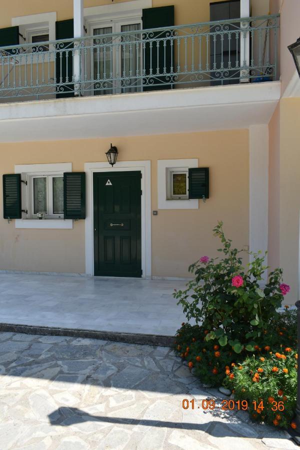 Estate Dafnopanagia Villa Magda Asprogerakata Exterior photo
