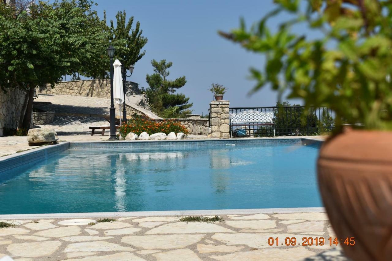 Estate Dafnopanagia Villa Magda Asprogerakata Exterior photo